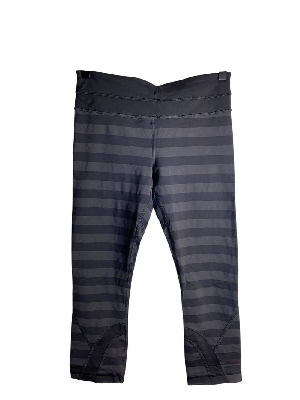 Lululemon cropped performance leggings